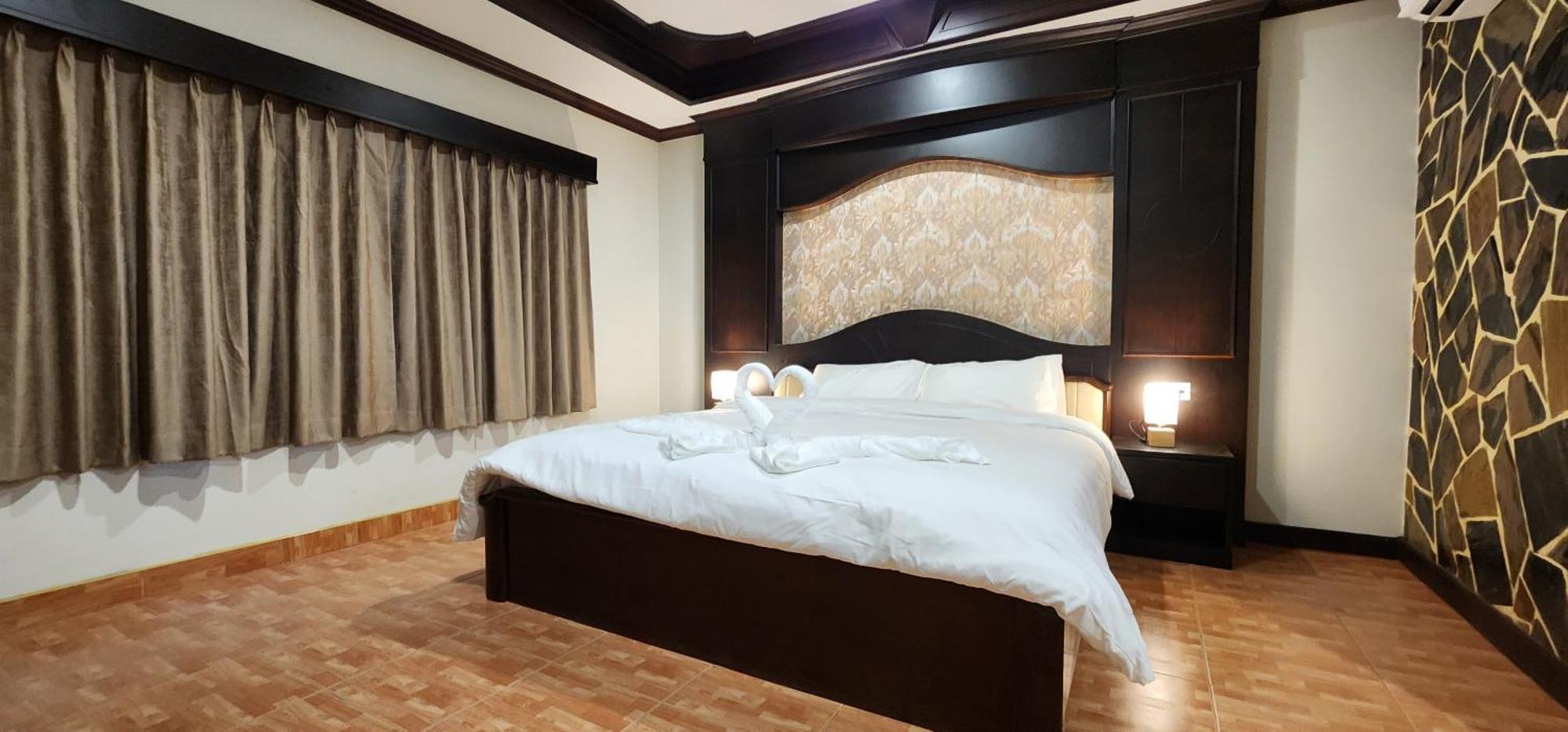 Arya Suites Patong Beach Exterior foto